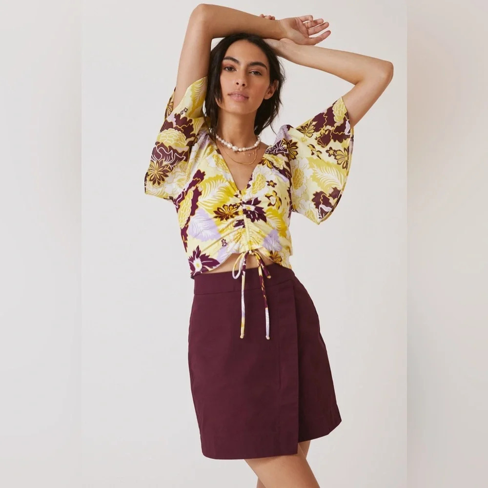 MAEVE by ANTHROPOLOGIE NWOT Cinched Flutter Sleeve‎ Top in Yellow Motif